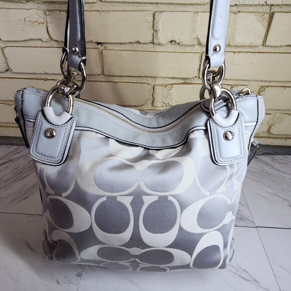 Euc Coach Kristin Y2k Signature C's Silver & Gray Shoulder Bag - Picture 3 of 13